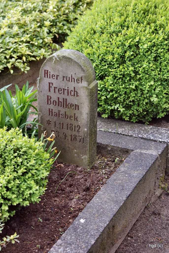 Grabstein von Frerich Bohlken auf dem Friedhof in Felde